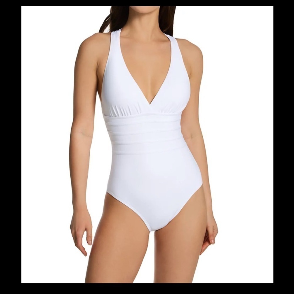 NWOT LA BLANCA Island Goddess Multistrap Cross Back One Piece Swimsuit